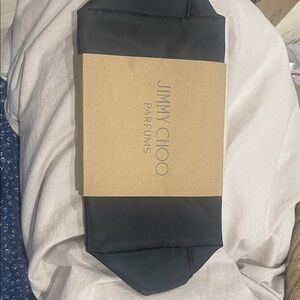 Jimmy Choo Black Parfums Protective toiletry bag⭐️⭐️⭐️⭐️⭐️⭐️ great for travel